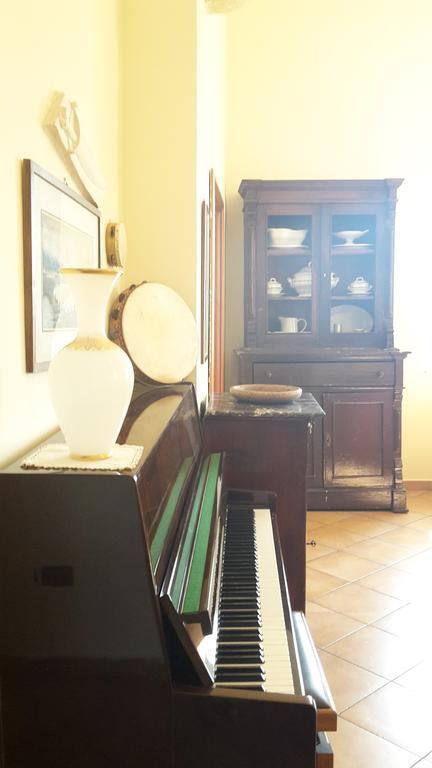 Appartement La Casa Della Musica à Naples Extérieur photo